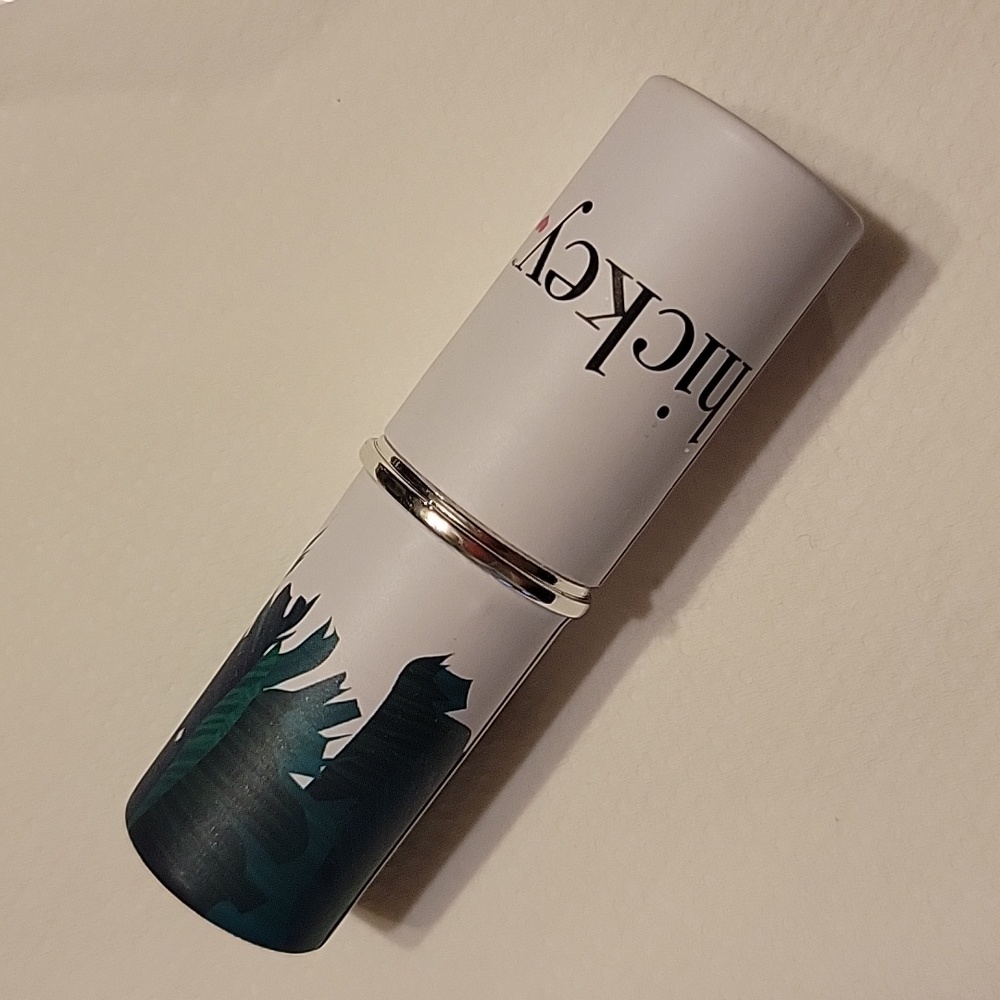 Hickey lipstick